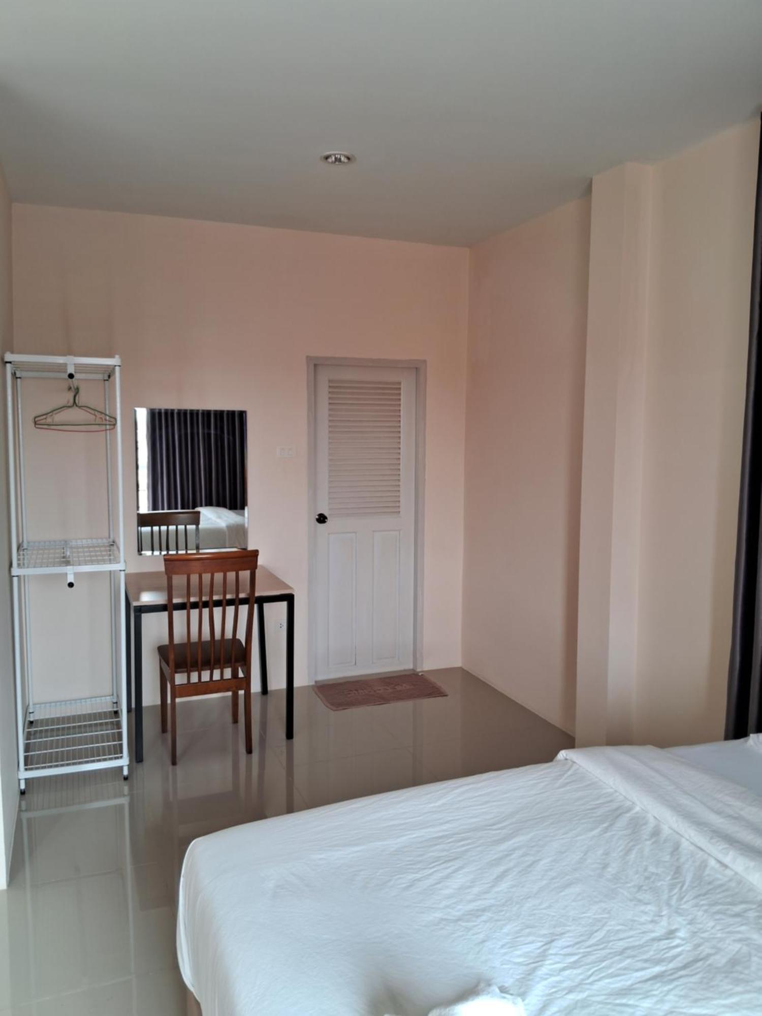 Hotel เคทู เกสเฮาส์ Chonburi Exteriér fotografie